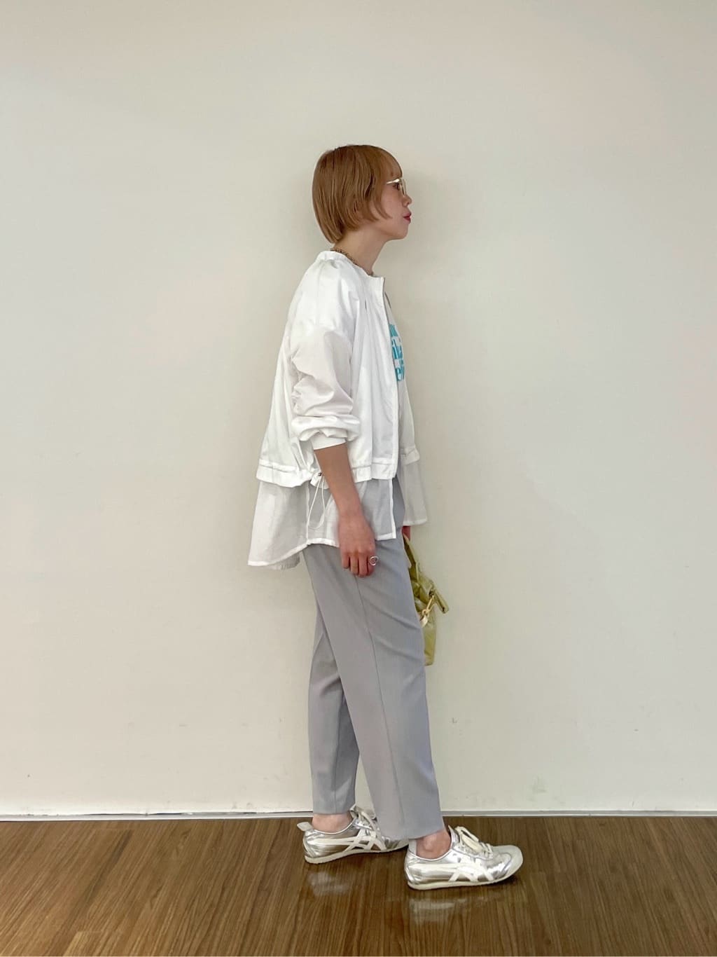 mikuさんの「INDIVI｜【接触冷感／セットアップ対応】イージーテーパードパンツ【通勤・セレモニー】」を使ったコーディネート