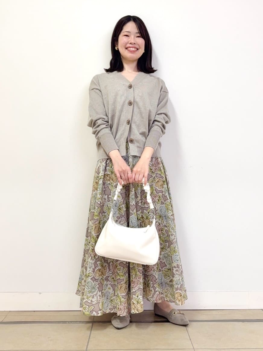 asamiさんの「UNTITLED｜◆【アンサンブル可能/手洗い可】リネン混ベーシックカーディガン」を使ったコーディネート