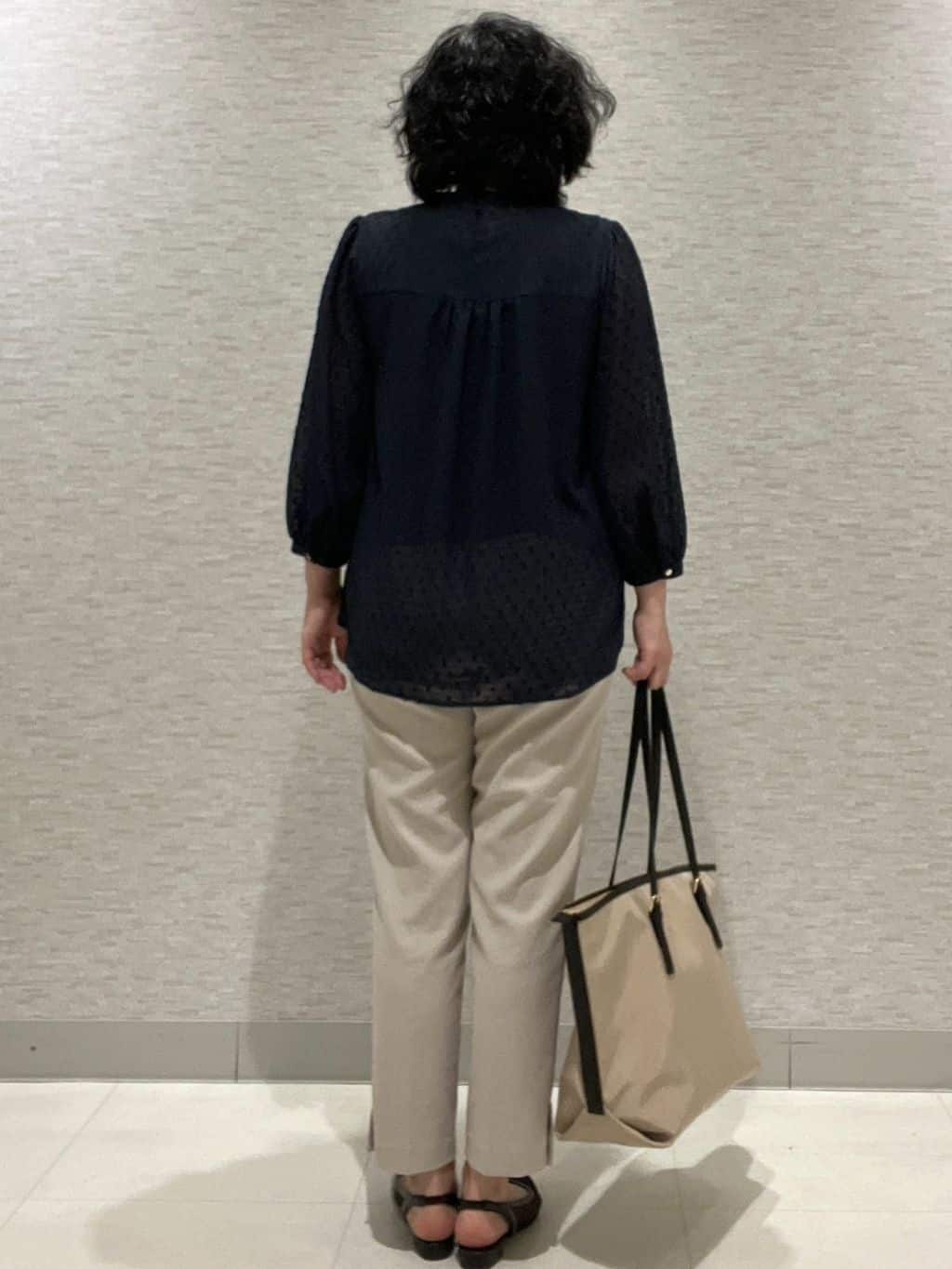 KOJIMAさんの「Reflect｜◆【手洗い可】ロングシルエットブラウス」を使ったコーディネート