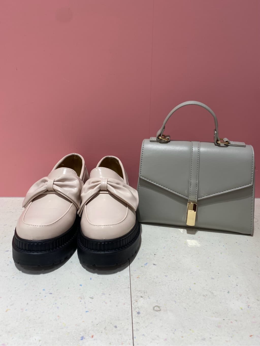 hiraさんの「ESPERANZA｜リボンローファー」を使ったコーディネート