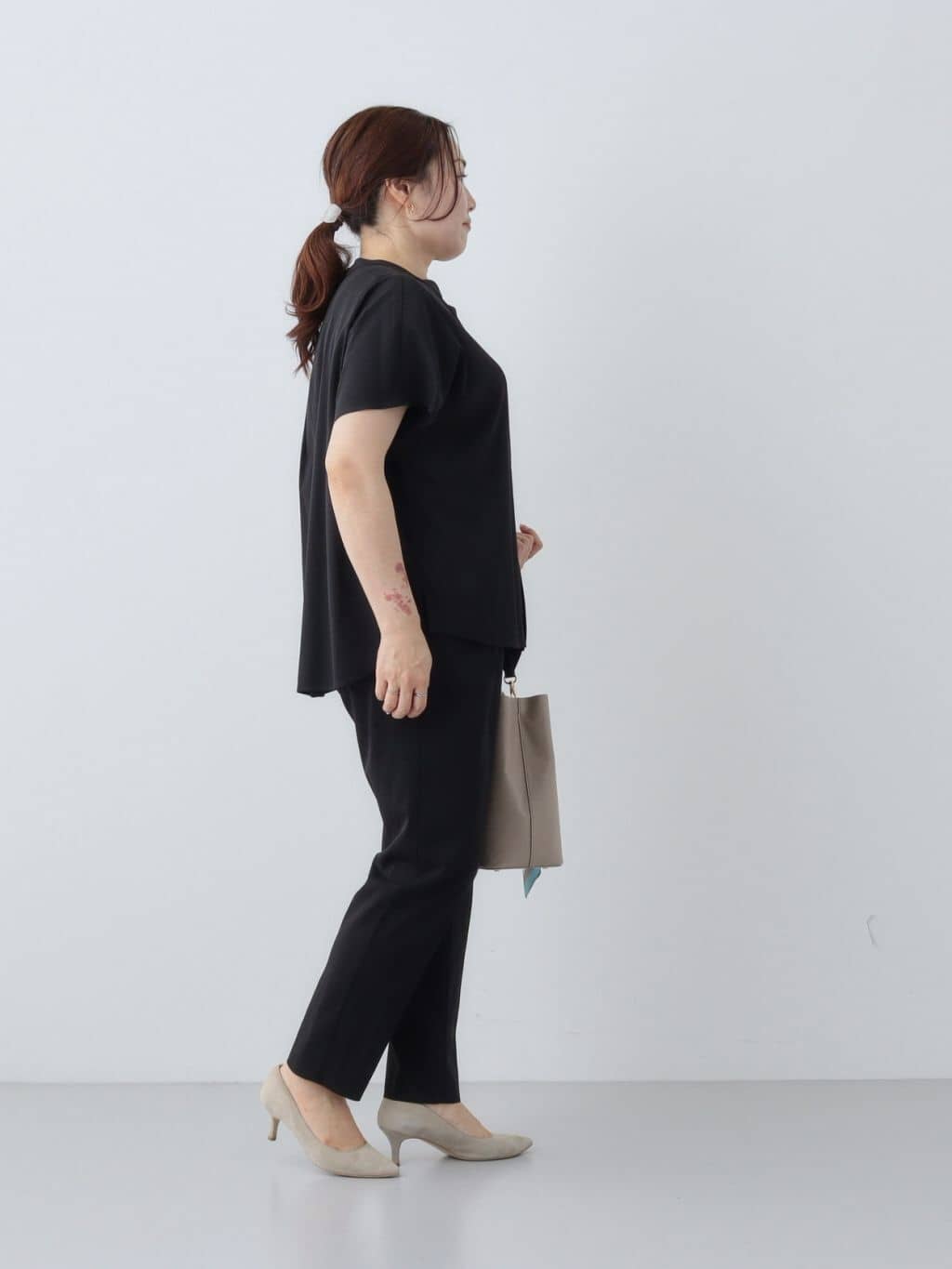 kaoさんの「INDIVI｜◆【洗える／SETUP可能/UVケア/接触冷感/日本製】バンドカラー半袖ブラウス」を使ったコーディネート