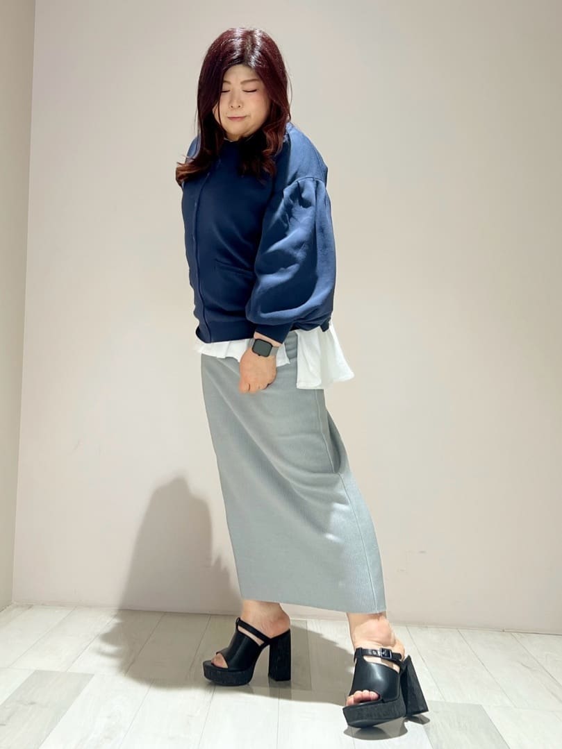 yumiさんの「ESPERANZA｜ミニバックルコルクヒールミュール」を使ったコーディネート