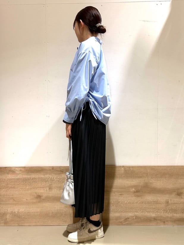 花さんの「SHOO･LA･RUE｜◆【2WAY】キラキラスリーミニリングネックレス」を使ったコーディネート