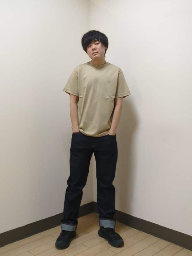 あきやまさんの「TAKEO KIKUCHI｜【モンスターストレッチ】日本製 ワンウォッシュ デニムパンツ」を使ったコーディネート