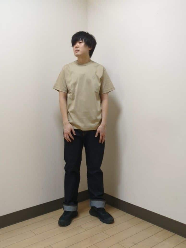あきやまさんの「TAKEO KIKUCHI｜【モンスターストレッチ】日本製 ワンウォッシュ デニムパンツ」を使ったコーディネート