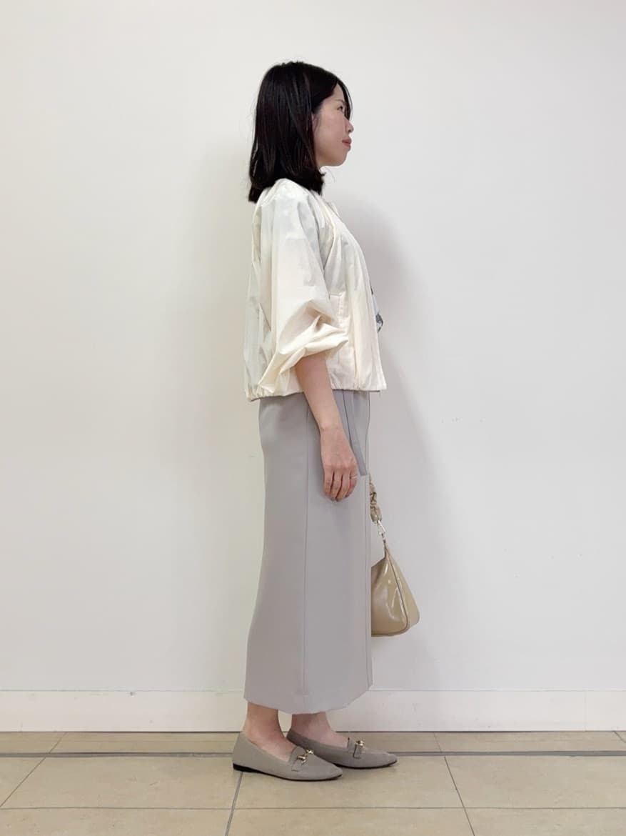 asamiさんの「UNTITLED｜◆【春の軽羽織り】ボリューム袖 ノーカラーブルゾン」を使ったコーディネート