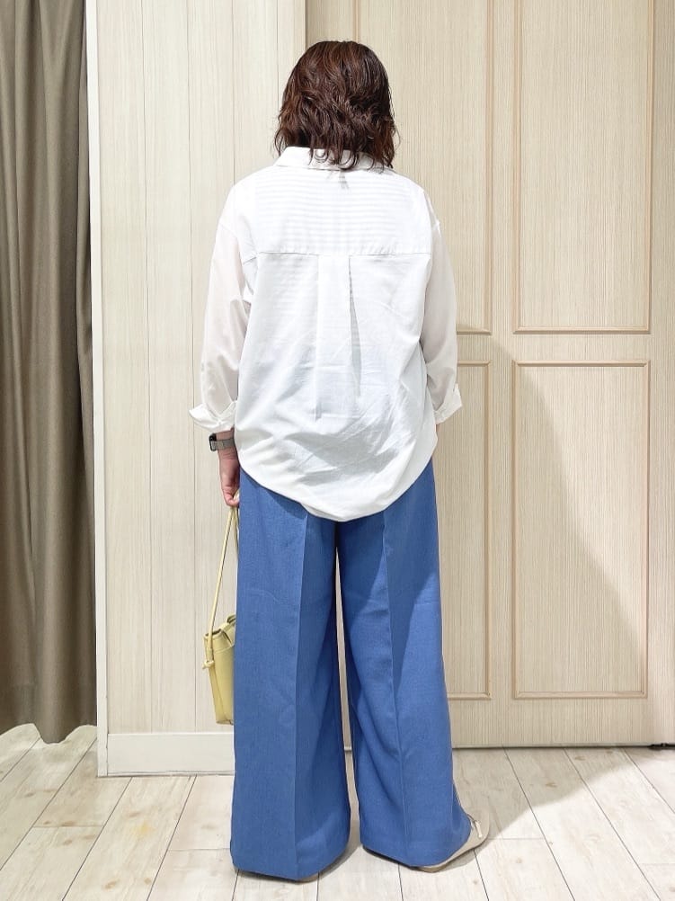 kaneさんの「SHOO･LA･RUE｜◆【洗える/S-LL/UV/吸水速乾】洗濯後しわになりにくいリネンブレンドシャツ」を使ったコーディネート