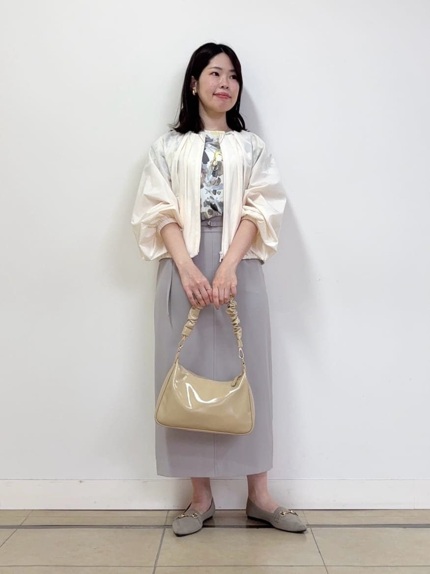 asamiさんの「UNTITLED｜◆【春の軽羽織り】ボリューム袖 ノーカラーブルゾン」を使ったコーディネート