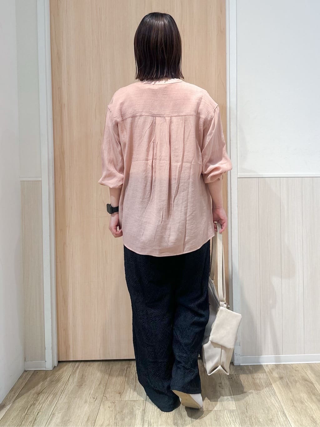 mimoさんの「SHOO･LA･RUE｜◆【S-LL】レースが目を惹く ジャカードイージーパンツ」を使ったコーディネート