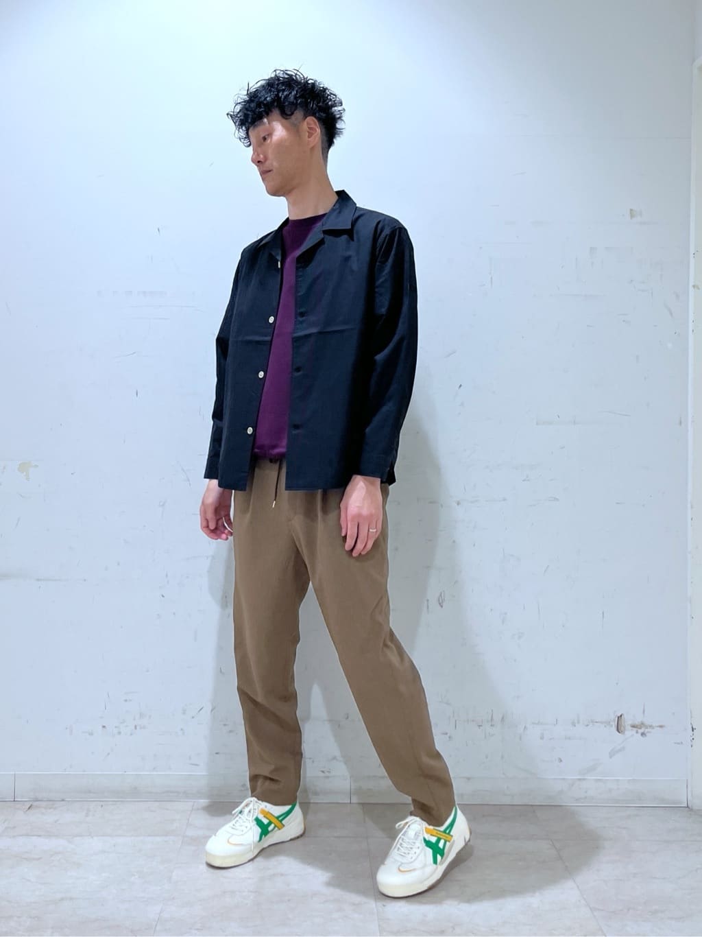 mutoさんの「TAKEO KIKUCHI｜【抗菌防臭／5サイズ展開】ハイゲージポンチ Tシャツ」を使ったコーディネート