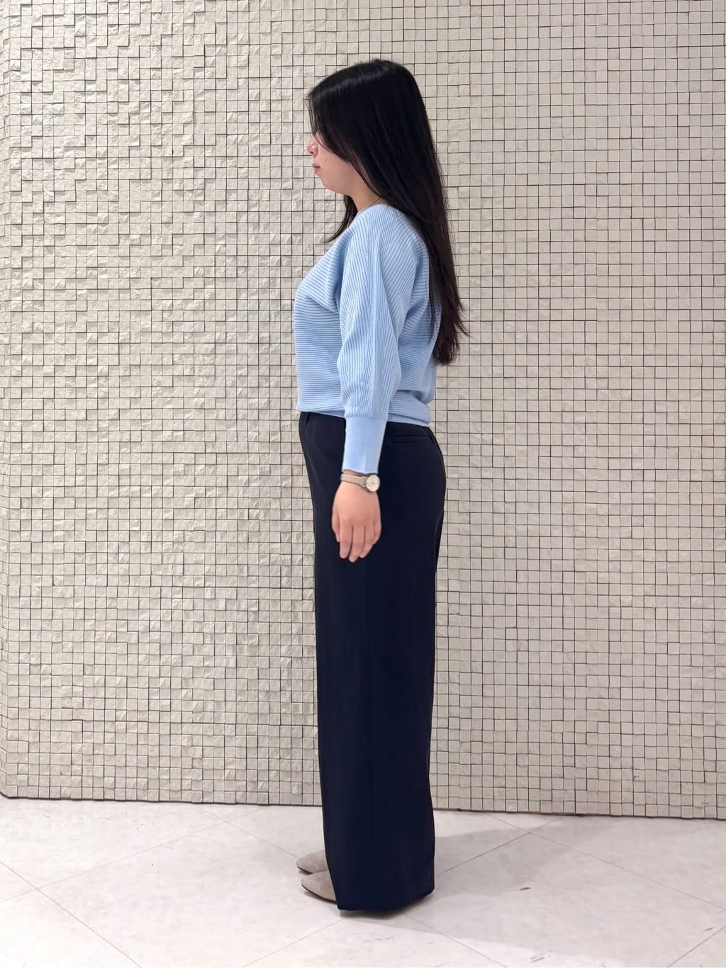 MEGUMIさんの「INDIVI｜【褒められパンツ／洗える／ウエストゴム】ワイドタックパンツ」を使ったコーディネート