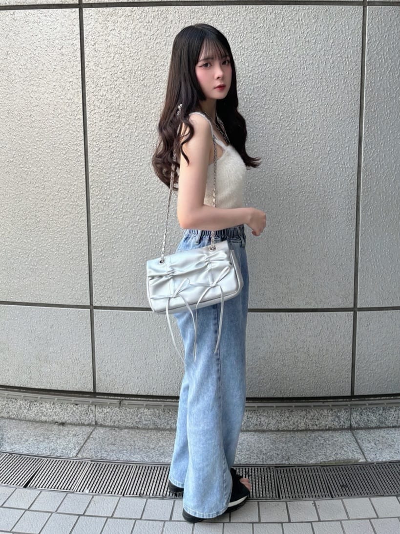 HUANG WEIHSUANさんの「ESPERANZA｜」を使ったコーディネート