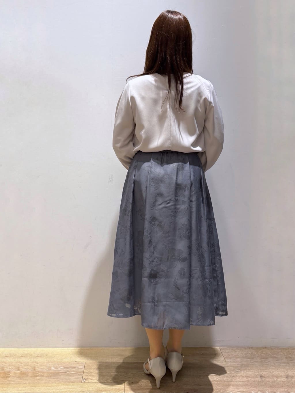 さやかさんの「index｜◆2WAYキーネックタックブラウス【洗濯機洗い可／防シワ】」を使ったコーディネート
