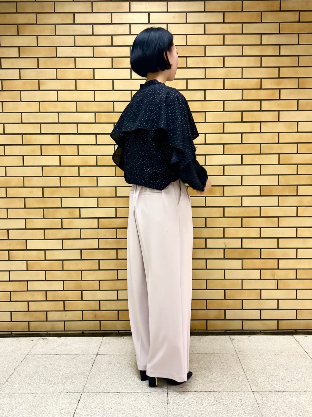 やまださんの「◆【洗濯機OK／吸水速乾／UVカット】カットジョーゼットパンツ」を使ったコーディネート