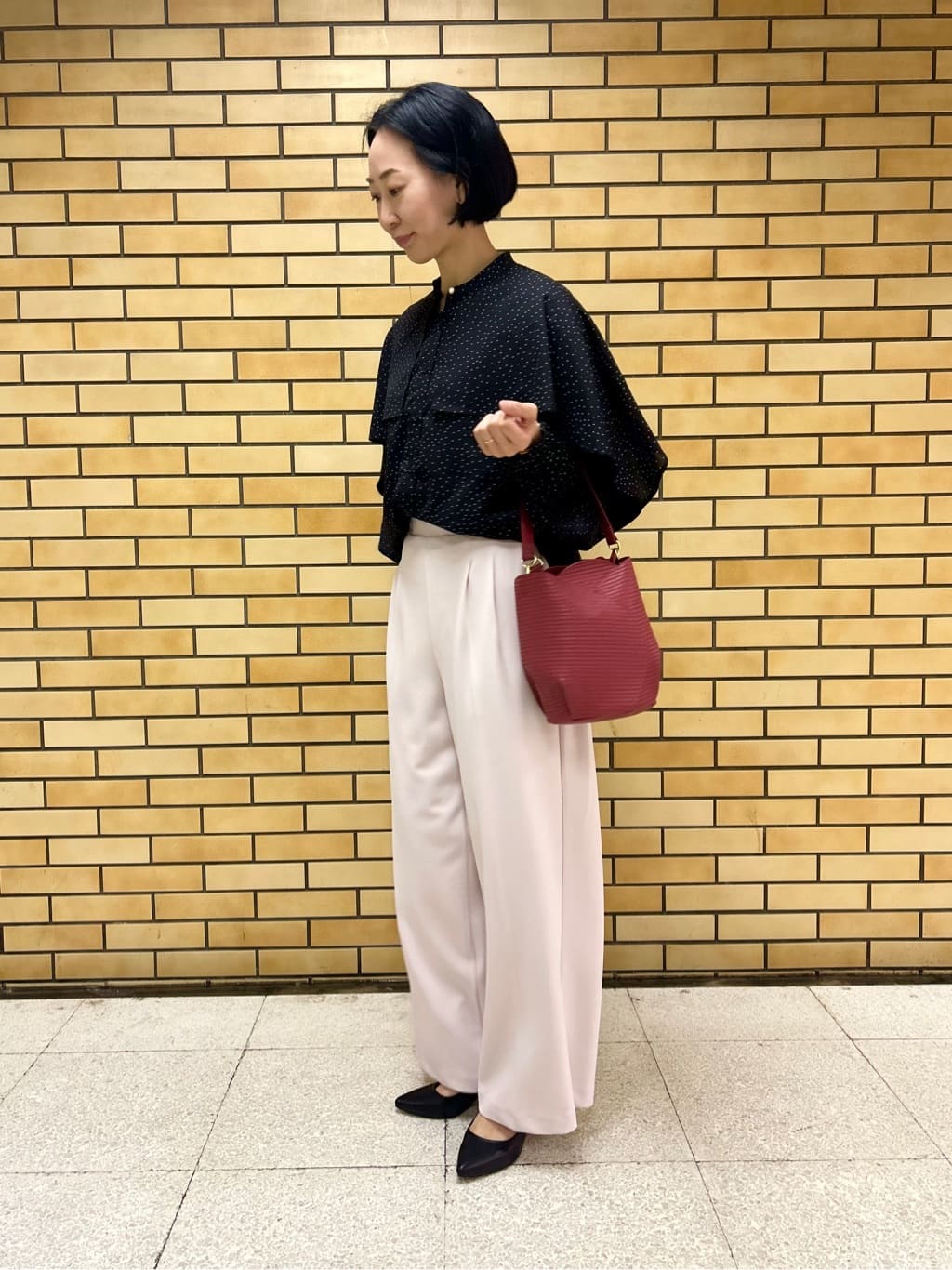やまださんの「◆【洗濯機OK／吸水速乾／UVカット】カットジョーゼットパンツ」を使ったコーディネート