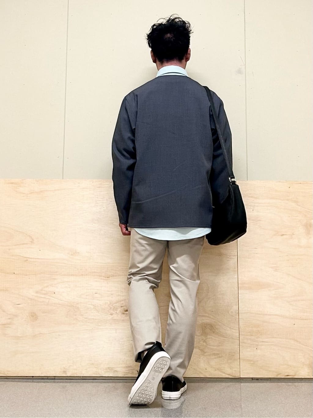 KENJI Iさんの「THE SHOP TK｜【オールシーズン穿ける！】7DAYSストレッチへリンボンパンツ　ON&hArr;OFF兼用」を使ったコーディネート