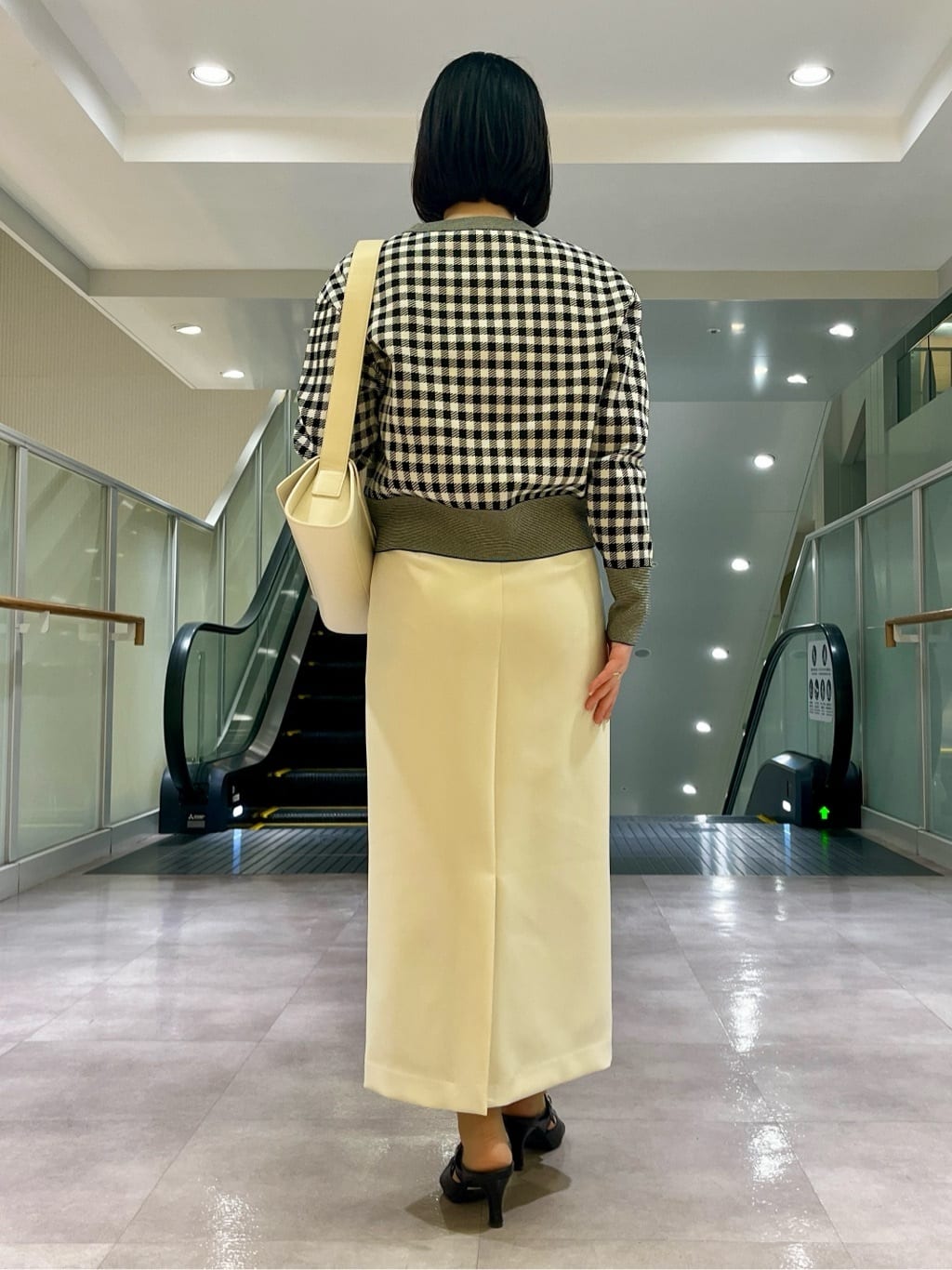 ちりんさんの「UNTITLED｜◆【セットアップ可能】スポンディッシュプルオーバー」を使ったコーディネート