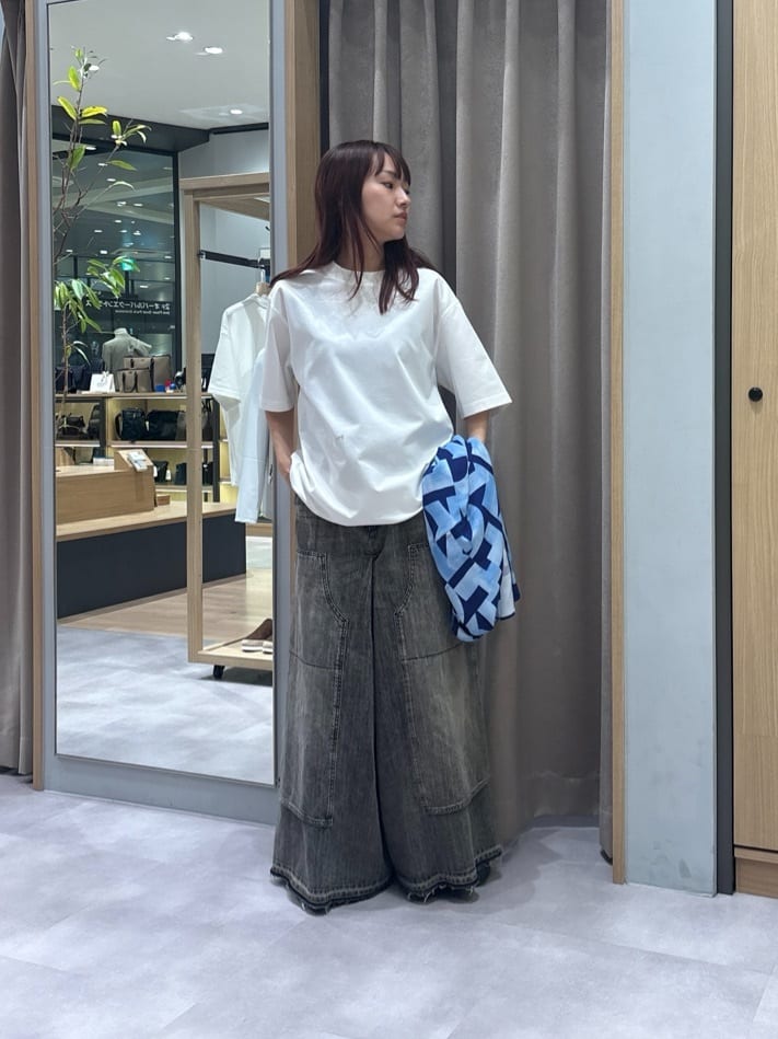 よぴさんの「TAKEO KIKUCHI｜【抗菌防臭／5サイズ展開】ハイゲージポンチ Tシャツ」を使ったコーディネート