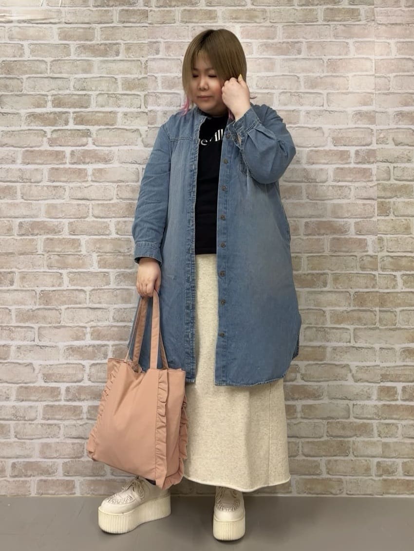 🦄ちゃんふくさんの「SHOO･LA･RUE｜◆【洗える/体型カバー】デニム シャツワンピース」を使ったコーディネート