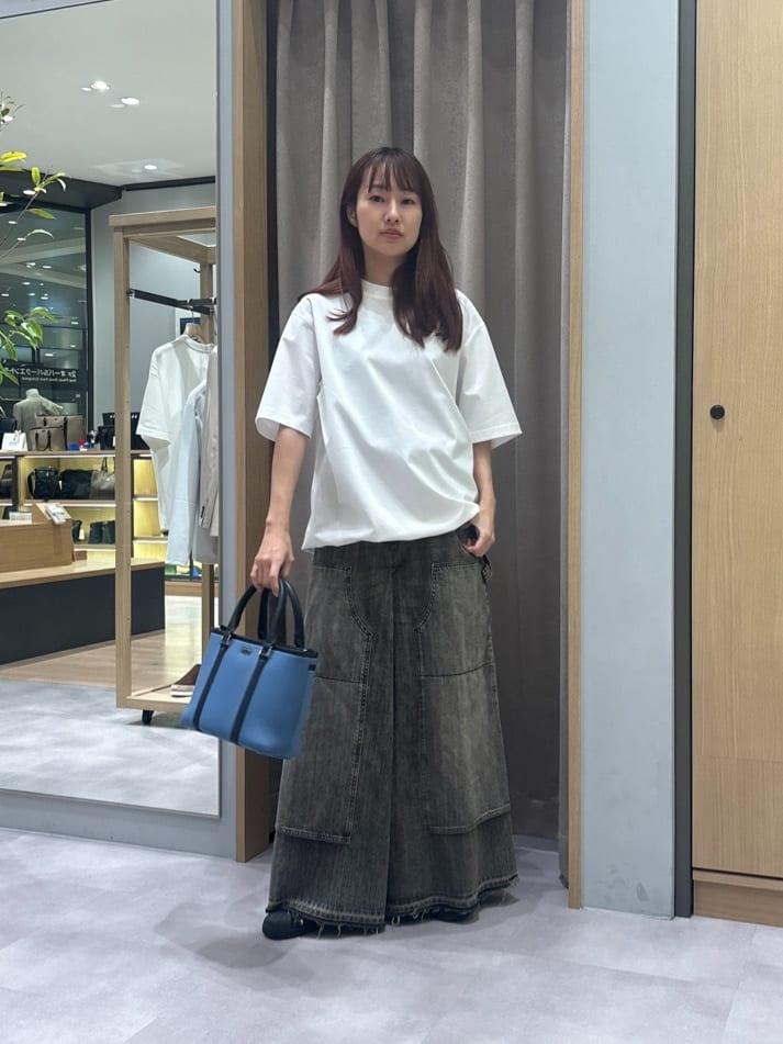 よぴさんの「TAKEO KIKUCHI｜【抗菌防臭／5サイズ展開】ハイゲージポンチ Tシャツ」を使ったコーディネート