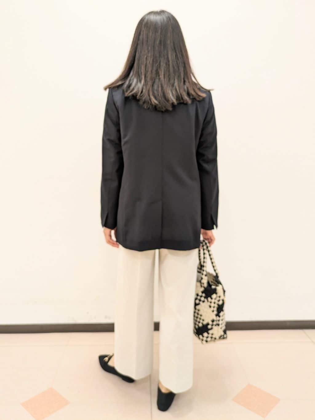 ともさんの「UNTITLED｜トリプルワントップペンダント」を使ったコーディネート