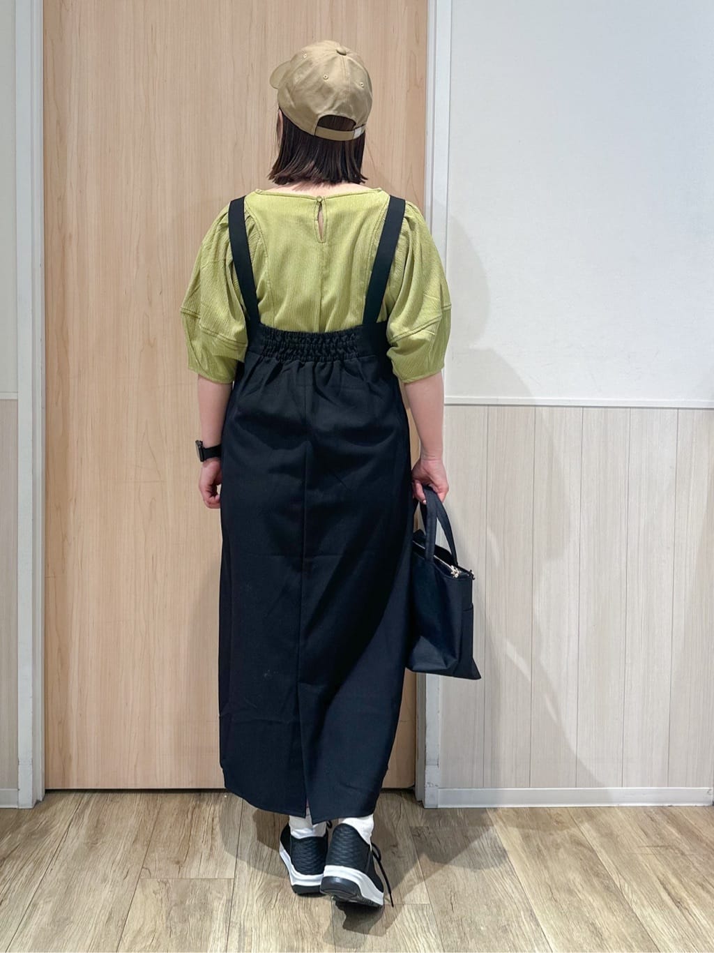 mimoさんの「SHOO･LA･RUE｜◆洗えるサッと履けるニットスニーカー」を使ったコーディネート