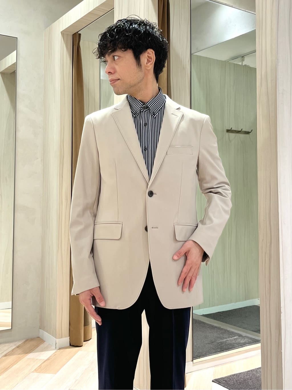 URAさんの「TAKEO KIKUCHI｜【360&deg;ストレッチ／セットアップ対応】None Of Stress ジャケット」を使ったコーディネート