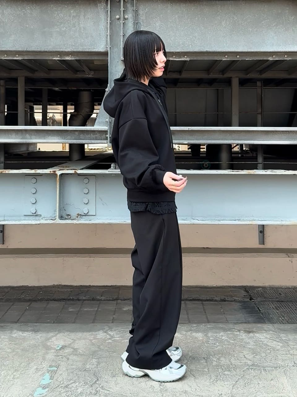 川本葵さんの「tk.TAKEO KIKUCHI｜◆ワンポイントジップパーカー」を使ったコーディネート