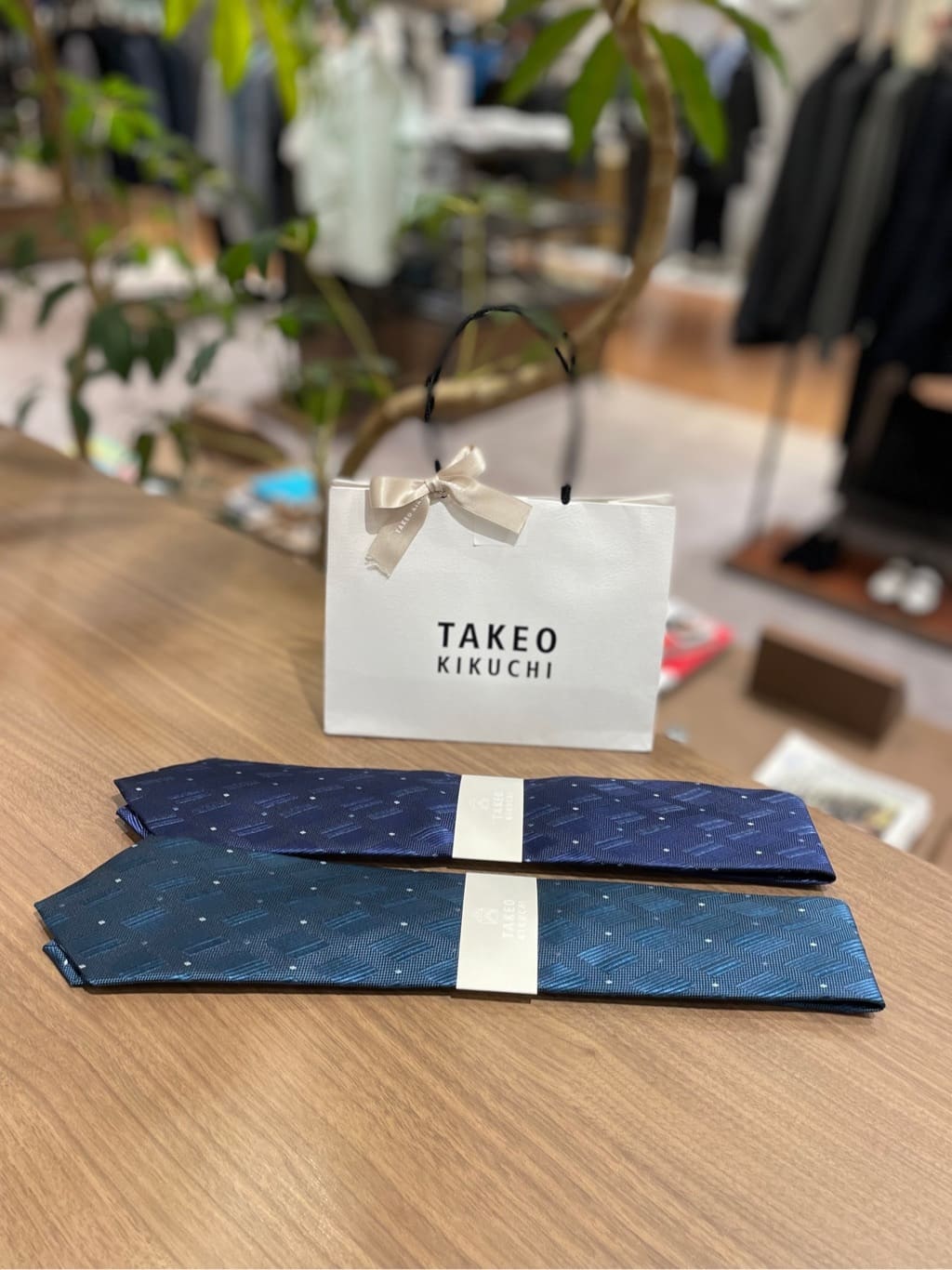 南薗大地さんの「TAKEO KIKUCHI｜」を使ったコーディネート