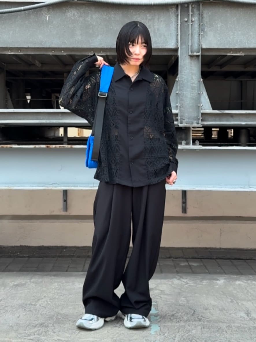 川本葵さんの「tk.TAKEO KIKUCHI｜◆バレルシルエットスラックス」を使ったコーディネート