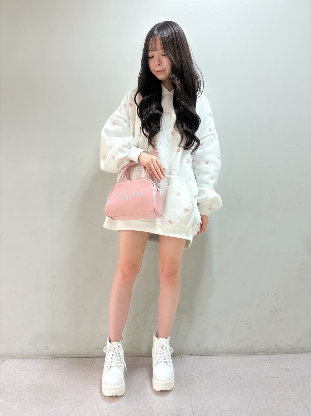 ayakaさんの「ESPERANZA｜厚底サイドジップスニーカー」を使ったコーディネート