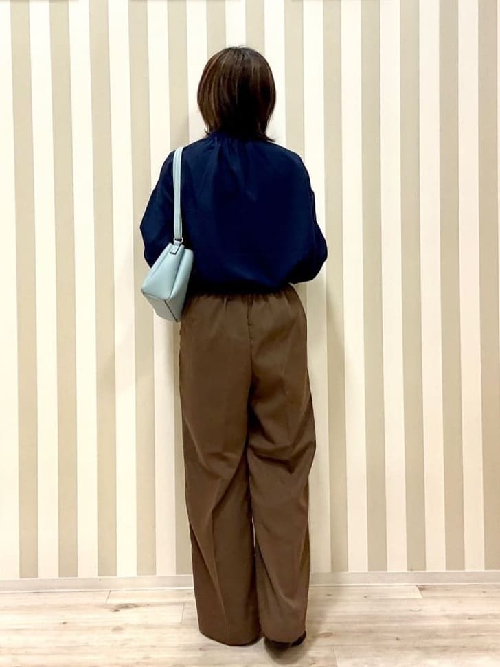 pieceさんの「SHOO･LA･RUE｜◆【洗える/UV/吸水速乾/アンチピリング/S-LL】 タックワイドパンツ」を使ったコーディネート