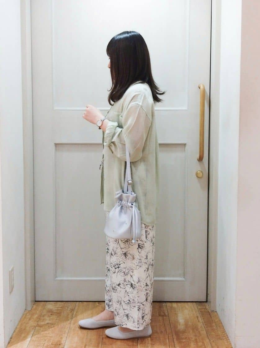 みーさんの「SHOO･LA･RUE｜◆【洗える/S-LL】色違いで揃えたい テレコリブタンクトップ」を使ったコーディネート