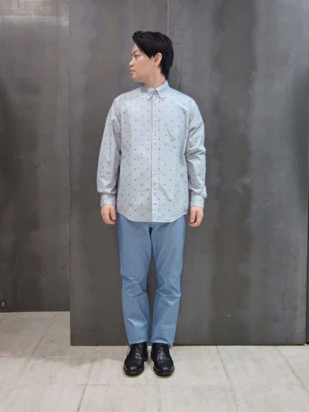 shiominさんの「TAKEO KIKUCHI｜ハットモチーフ ジャカード ストライプ シャツ」を使ったコーディネート