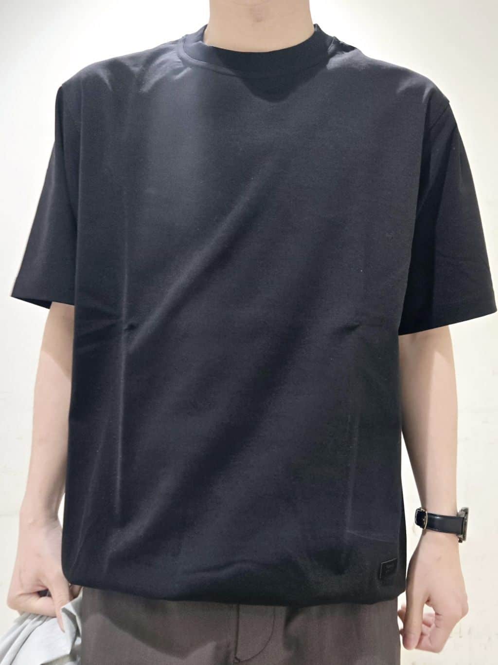 白木駆さんの「TAKEO KIKUCHI｜【抗菌防臭／5サイズ展開】ハイゲージポンチ Tシャツ」を使ったコーディネート