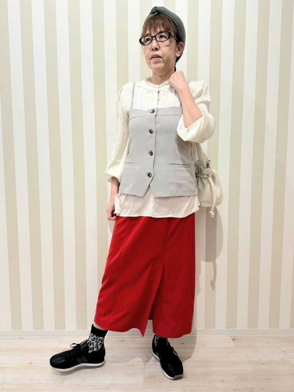 nonaさんの「SHOO･LA･RUE｜◆キラキラパーツ付き巾着ショルダーバッグ」を使ったコーディネート