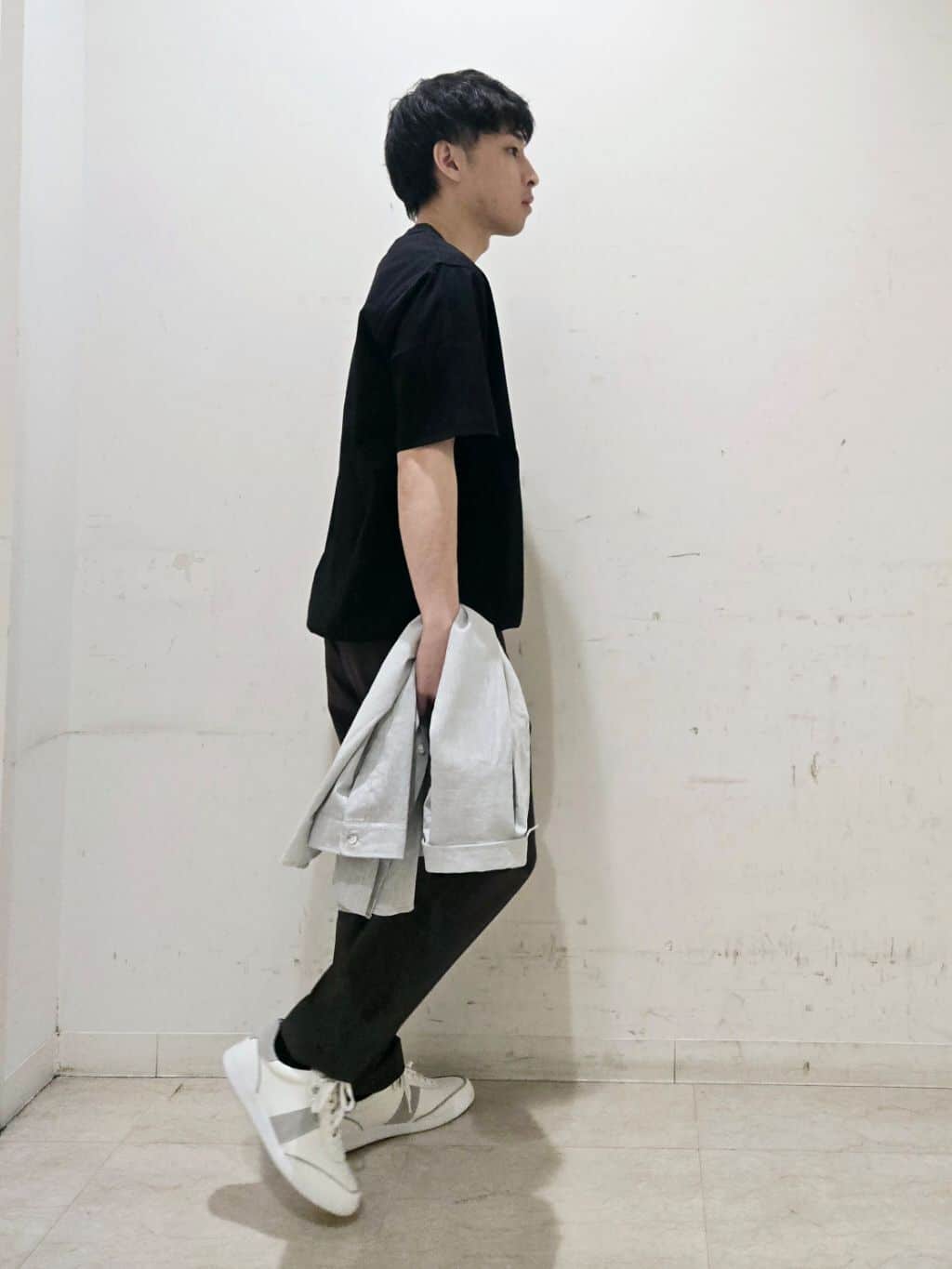 白木駆さんの「TAKEO KIKUCHI｜【抗菌防臭／5サイズ展開】ハイゲージポンチ Tシャツ」を使ったコーディネート