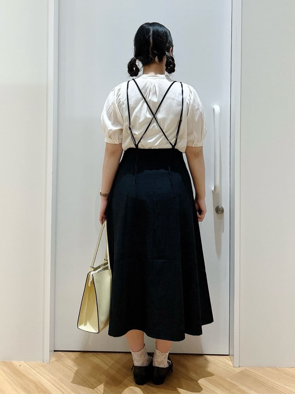 みいさんの「grove｜◆【洗える】ヴィンテージサテンウイングスリーブブラウス」を使ったコーディネート