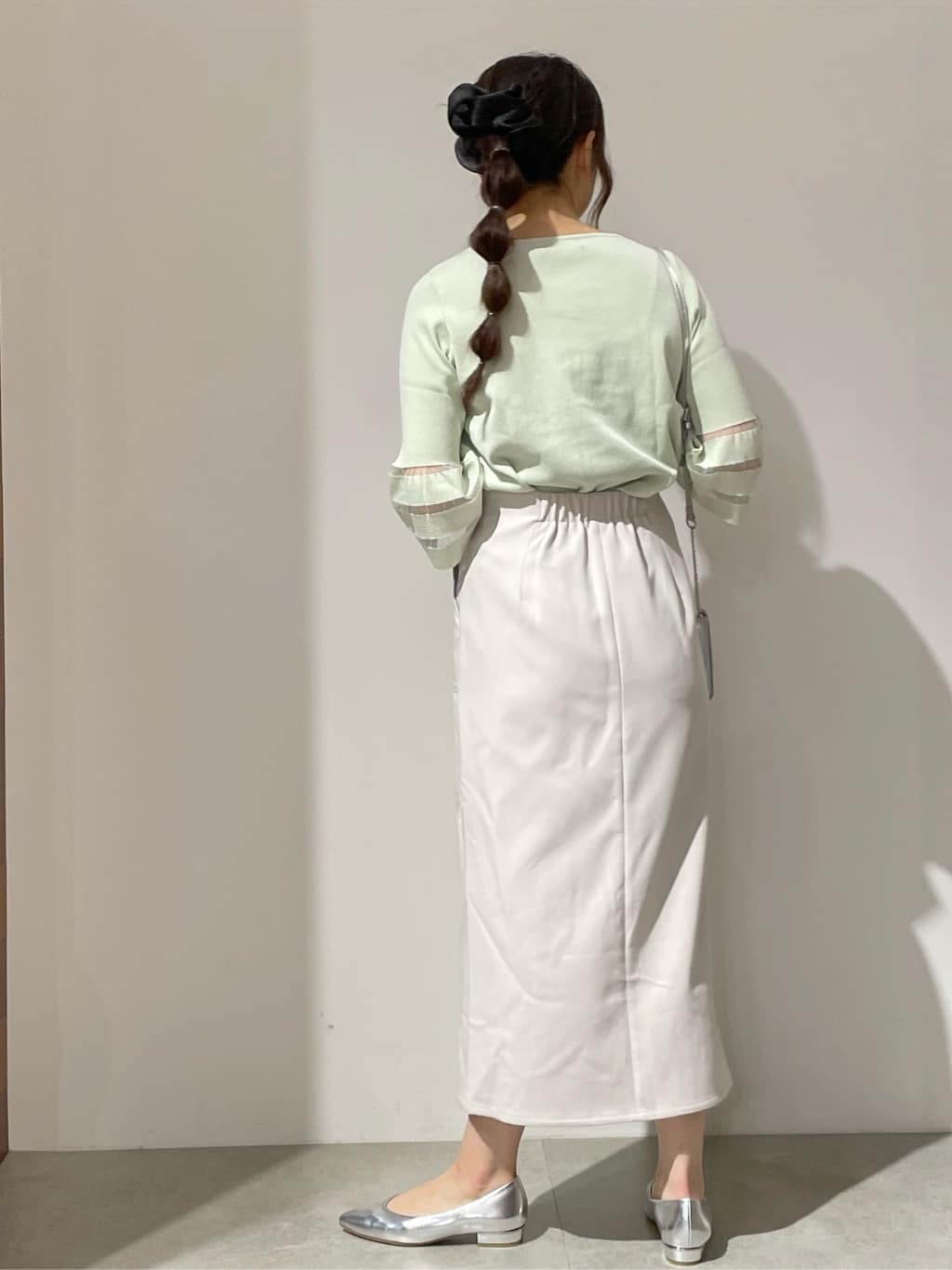 kanahoさんの「OPAQUE.CLIP｜◆《6色展開》シアーボーダーフレアスリーブニット【洗濯機洗い可】」を使ったコーディネート