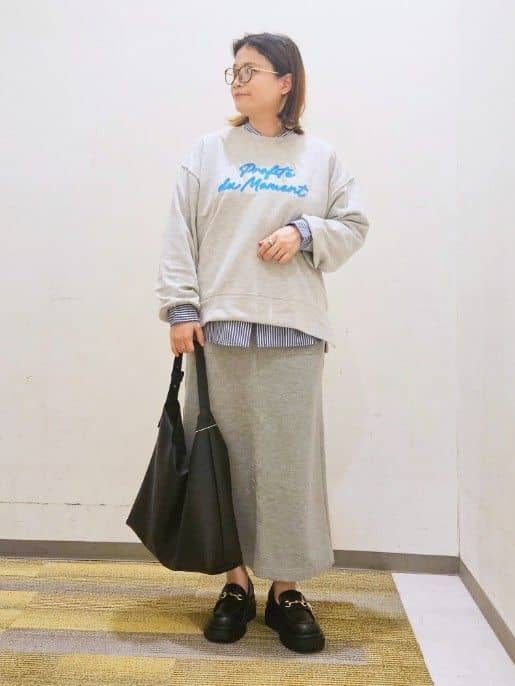 okayuさんの「THE SHOP TK｜◆【撥水】ウエストドロストマウンテンパーカ」を使ったコーディネート