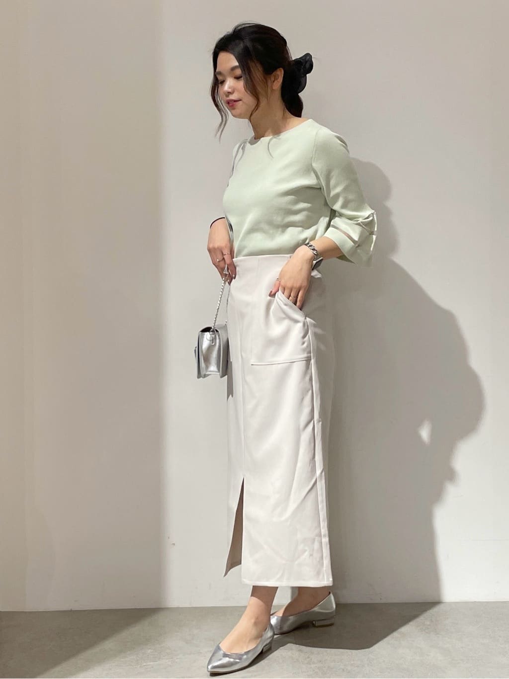 kanahoさんの「OPAQUE.CLIP｜◆《6色展開》シアーボーダーフレアスリーブニット【洗濯機洗い可】」を使ったコーディネート