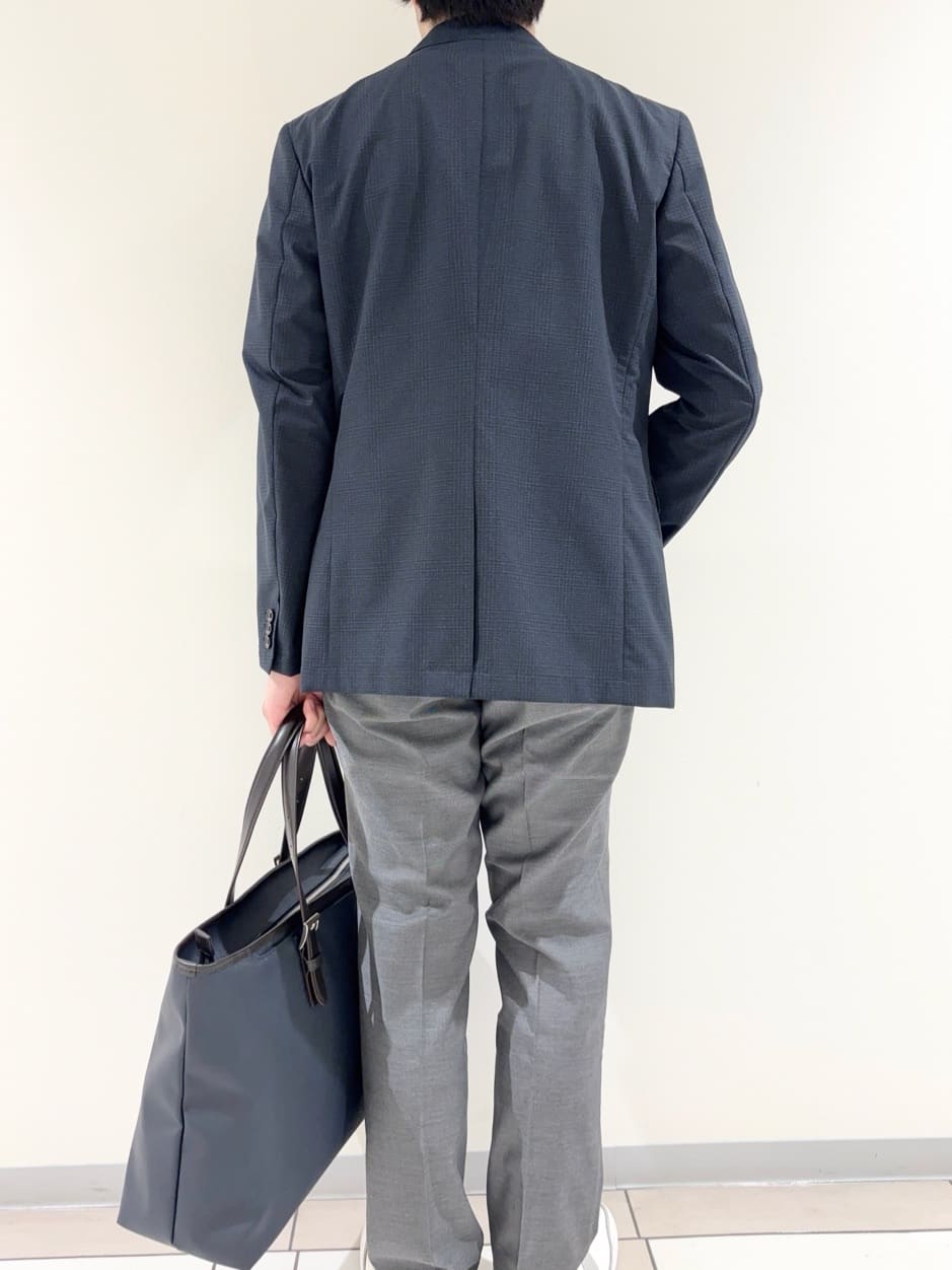 及川さんの「TAKEO KIKUCHI｜【抗菌防臭】COOL DOTS（R）ドビープリント ジャケット」を使ったコーディネート