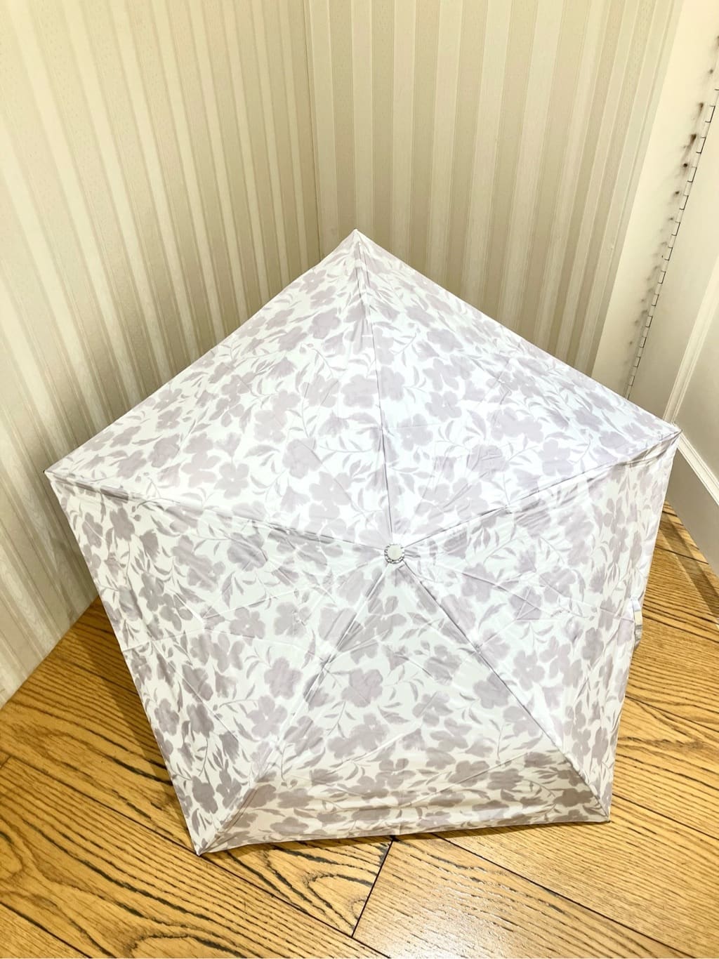 みーさんの「grove｜遮光軽量フラワーシルエットミニ」を使ったコーディネート