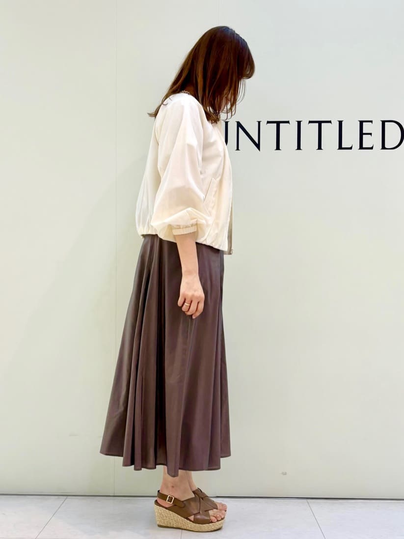 Sakaiさんの「UNTITLED｜◆【春の軽羽織り】ボリューム袖 ノーカラーブルゾン」を使ったコーディネート