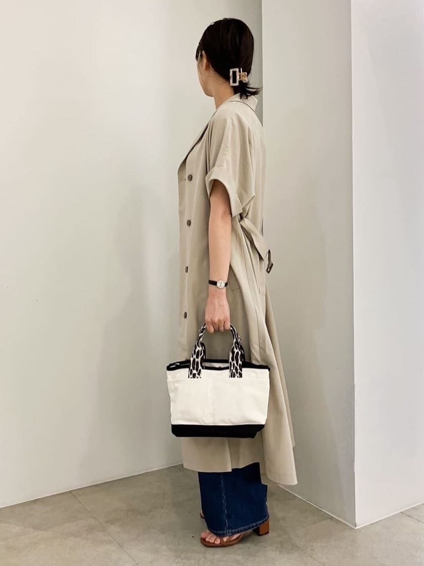 kanakoさんの「grove｜◆【雑誌掲載】シーズレスで使えるトレンチライク2WAYワンピース」を使ったコーディネート
