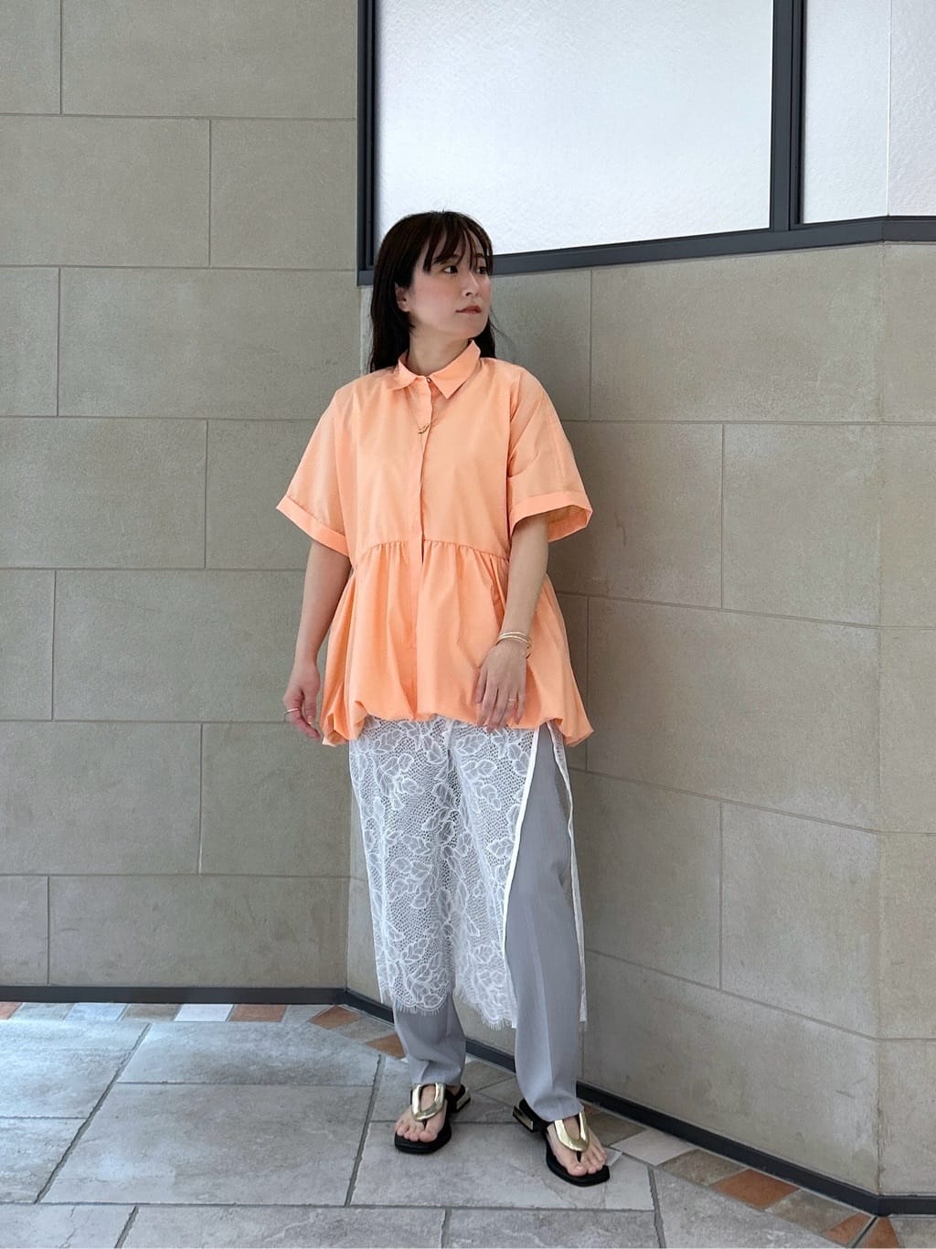 よねさんの「INDIVI｜【接触冷感／セットアップ対応】イージーテーパードパンツ【通勤・セレモニー】」を使ったコーディネート