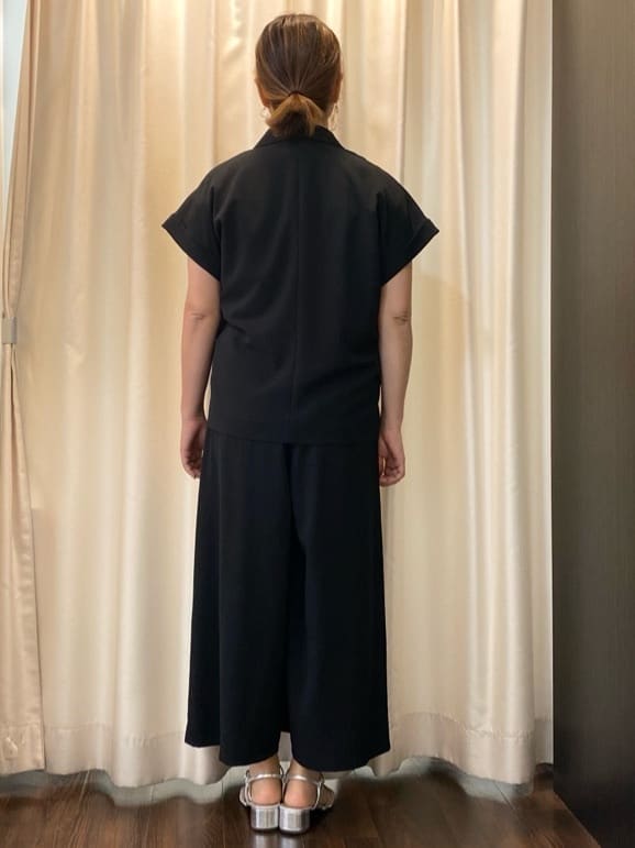 Ayaさんの「UNTITLED｜◆【セットアップ可能/接触冷感/イージーケア】リラクミスト　ハーフスリーブジャケット」を使ったコーディネート