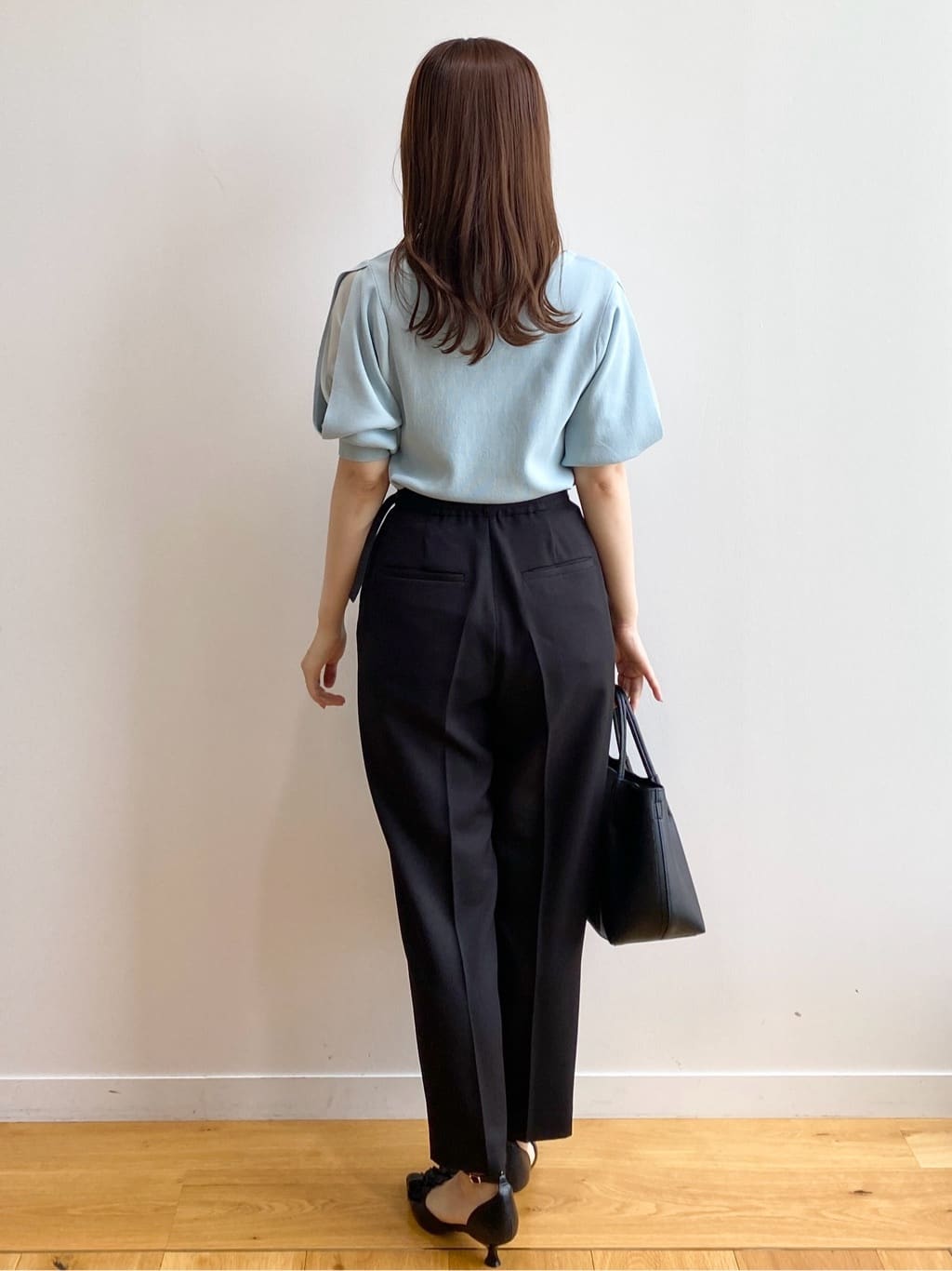 みさかさんの「index｜《6色展開／XS-LLサイズ》ドライタッチ デザインスリーブニット【洗濯機洗い可／接触冷感／抗ピル】」を使ったコーディネート