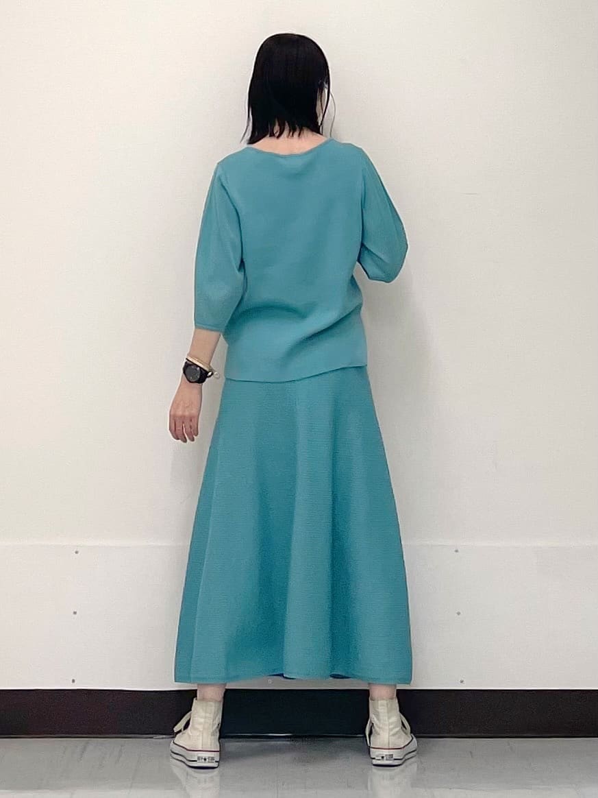 ikueさんの「INDIVI｜◆【洗える／和紙混素材／SETUP可能】バルーンスリーブニット」を使ったコーディネート