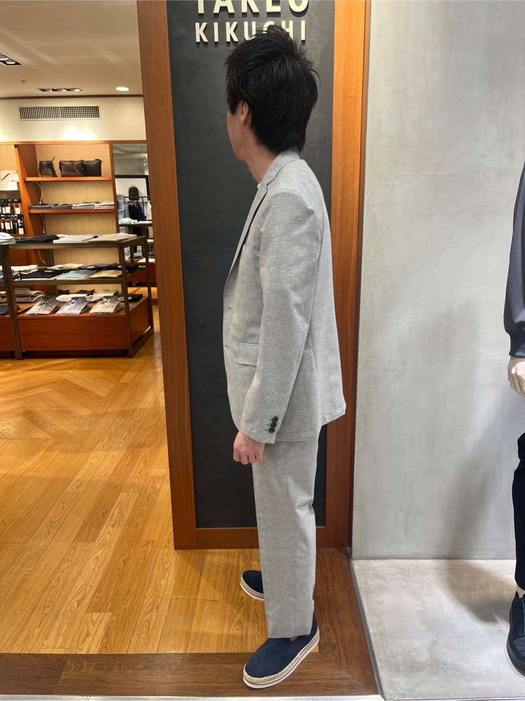 Yokochiさんの「TAKEO KIKUCHI｜【抗菌防臭】COOL DOTS（R）ドビープリント ジャケット」を使ったコーディネート